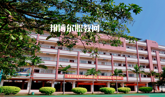 肇慶廣寧衛(wèi)生中等職業(yè)技術學校2021年報名條件、招生要求、招生對象