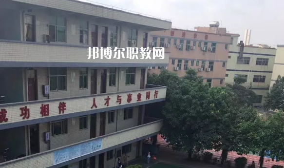 廣東領(lǐng)才技工學(xué)校2021年報名條件、招生要求、招生對象