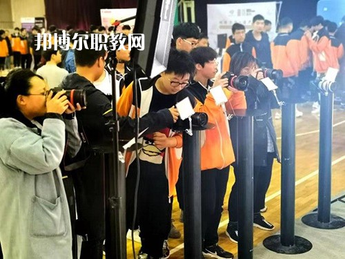 泰州市鳳凰藝術(shù)學(xué)校2021年報(bào)名條件、招生要求、招生對(duì)象