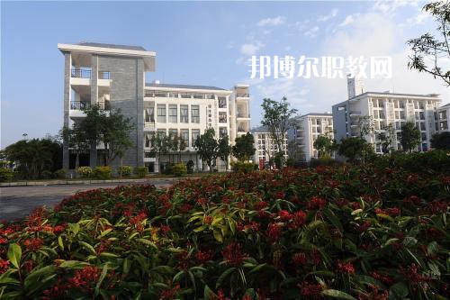 普洱農(nóng)業(yè)學(xué)校2021年報(bào)名條件、招生要求、招生對(duì)象