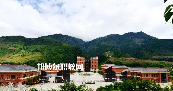 迪慶州民族中等專業(yè)學(xué)校怎么樣、好不好