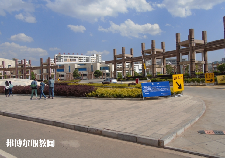 楚雄機(jī)械電子職業(yè)技術(shù)學(xué)校2021年報名條件、招生要求、招生對象