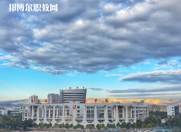 云南曲靖農(nóng)業(yè)學(xué)校2021年報(bào)名條件、招生要求、招生對(duì)象