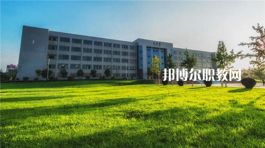 云南財(cái)經(jīng)學(xué)校2021年招生辦聯(lián)系電話(huà)