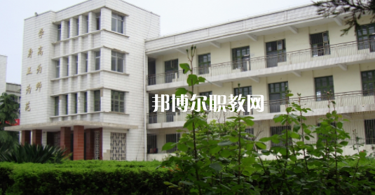 安徽省霍邱師范學校2021年報名條件、招生要求、招生對象
