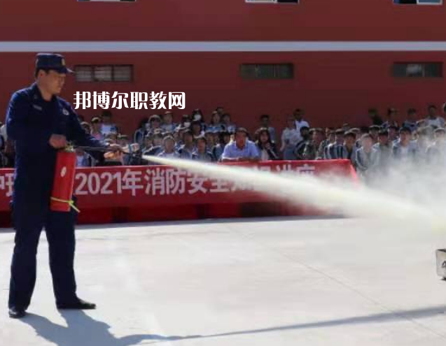 定西隴中護理學校2022年報名條件、招生要求、招生對象