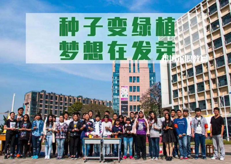江蘇傳媒學(xué)校2022年報(bào)名條件、招生要求、招生對(duì)象