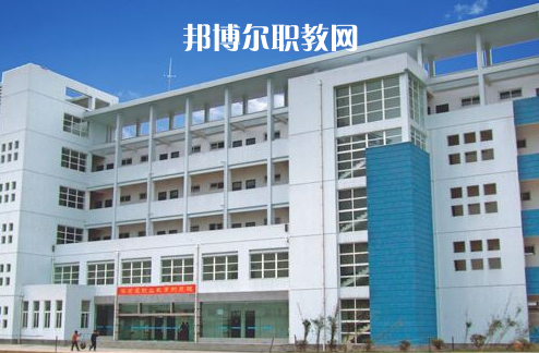 貴州旅游學(xué)校2022年招生辦聯(lián)系電話(huà)