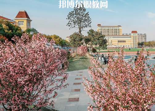 南京高等職業(yè)技術(shù)學(xué)校2022年報(bào)名條件、招生要求、招生對(duì)象