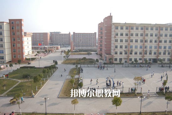 重慶合川教師進(jìn)修學(xué)校2022年學(xué)費(fèi)、收費(fèi)多少 