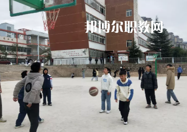 清鎮(zhèn)中等職業(yè)技術(shù)學(xué)校2022年學(xué)費(fèi)、收費(fèi)多少