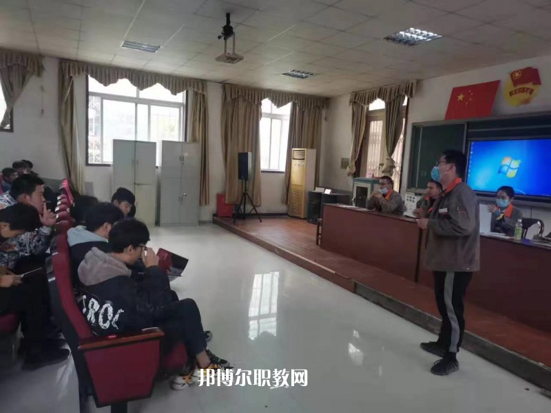 江蘇省賈汪中等專業(yè)學(xué)校2022年報(bào)名條件、招生要求、招生對(duì)象