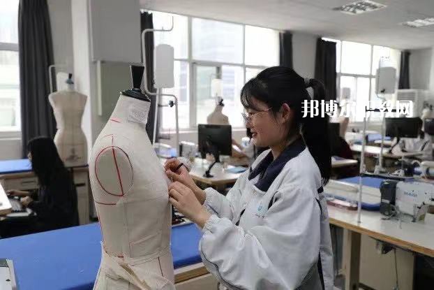 江蘇省蘇州絲綢中等專業(yè)學(xué)校2022年報(bào)名條件、招生要求、招生對(duì)象