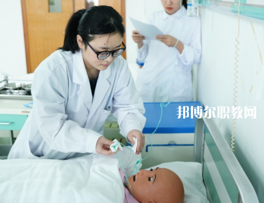 常州衛(wèi)生高等職業(yè)技術(shù)學(xué)校2022年報(bào)名條件、招生要求、招生對象