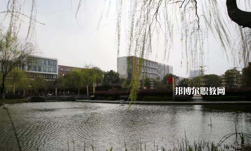 蘇州工業(yè)園區(qū)工業(yè)技術學校2022年招生辦聯(lián)系電話