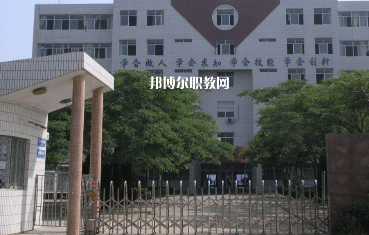 凱里市技工學(xué)校2022年報(bào)名條件、招生要求、招生對(duì)象