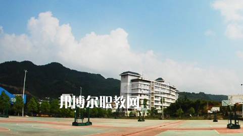 銅仁工業(yè)學(xué)校2022年報名條件、招生要求、招生對象