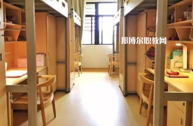 鹽源職業(yè)技術中學校2022年宿舍條件