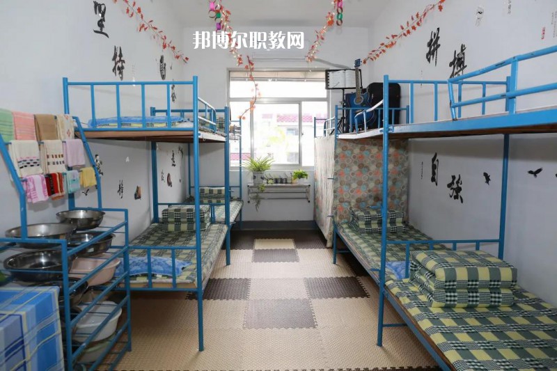 鹽城市經(jīng)貿高級職業(yè)學校2022年宿舍條件