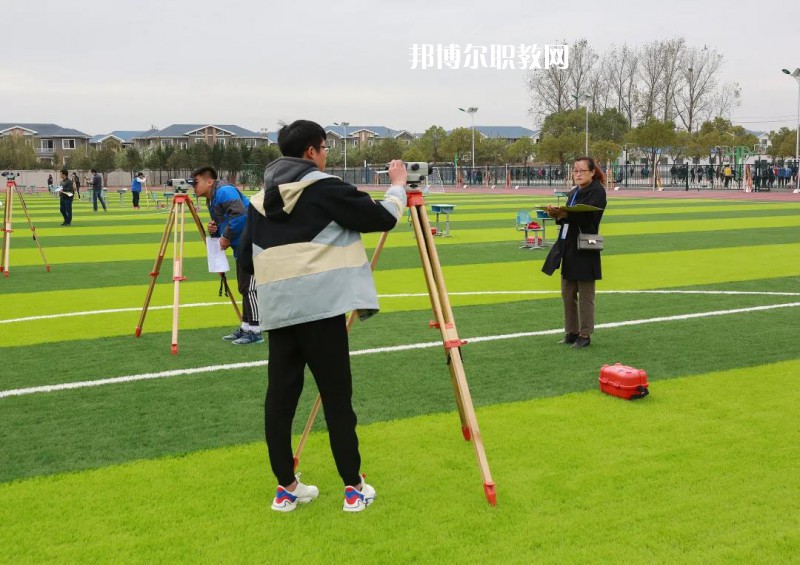 鹽城市經(jīng)貿(mào)高級(jí)職業(yè)學(xué)校2022年報(bào)名條件、招生要求、招生對(duì)象