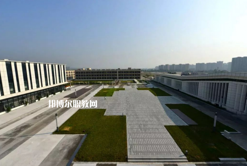 云南建筑工程學(xué)校2022年報(bào)名條件、招生要求、招生對(duì)象