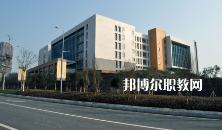 重慶建材技工學(xué)校2022年報名條件、招生要求、招生對象