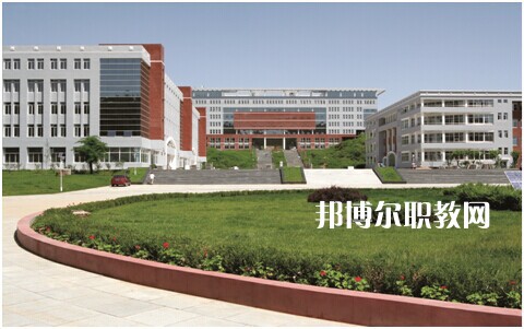 鳳慶縣職業(yè)高級(jí)中學(xué)2022年學(xué)費(fèi)、收費(fèi)多少