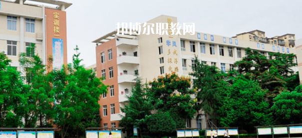 華坪縣職業(yè)高級中學(xué)2022年招生對象、招生條件、報(bào)名條件