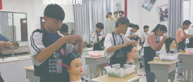 都勻工商管理學(xué)校2022年報(bào)名條件、招生要求、招生對(duì)象