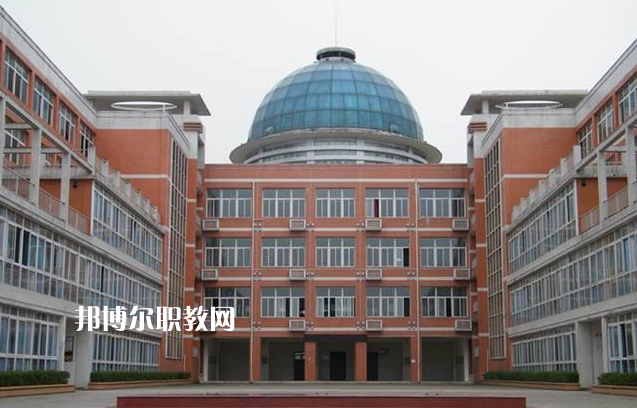 重慶大足職業(yè)教育中心2022年報(bào)名條件、招生要求、招生對(duì)象