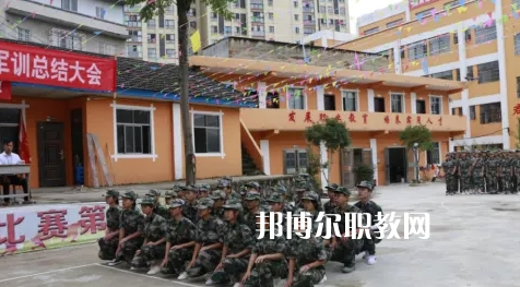黔東南州工業(yè)學(xué)校2022年學(xué)費(fèi)、收費(fèi)多少