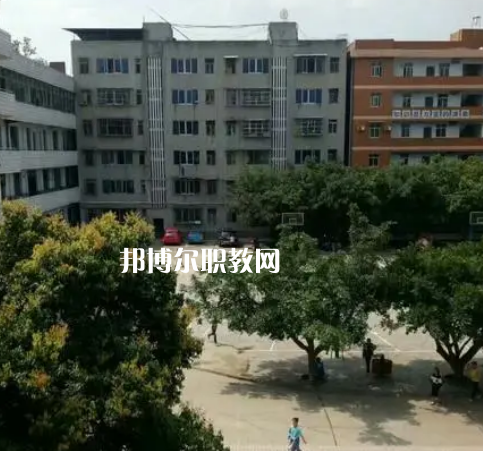 四川省簡(jiǎn)陽市平泉高級(jí)職業(yè)中學(xué)2022年有哪些專業(yè)