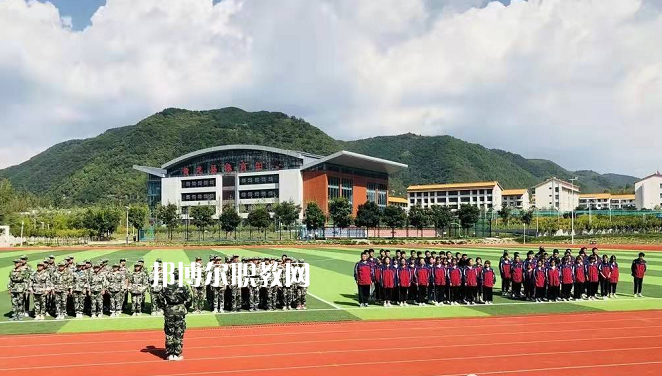 黃龍職業(yè)教育中心2022年報名條件、招生要求、招生對象