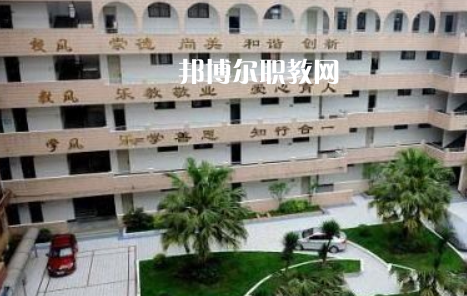 丘北縣民族職業(yè)高級(jí)中學(xué)2022年有哪些專(zhuān)業(yè)