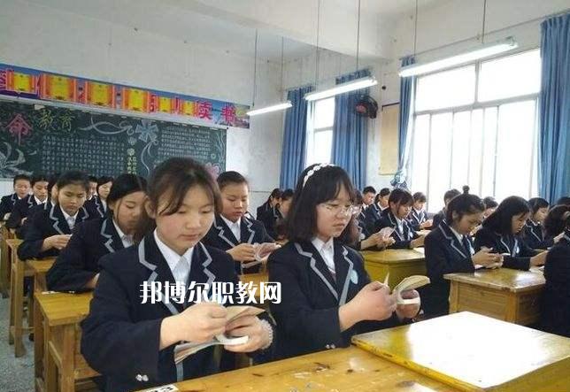 重慶墊江職業(yè)教育中心2022年報(bào)名條件、招生要求、招生對(duì)象