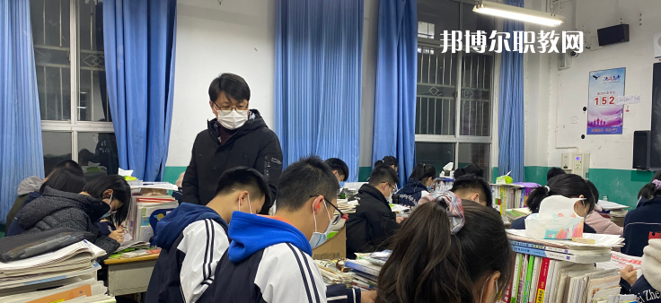 滄州工貿(mào)學校2022年報名條件、招生要求、招生對象