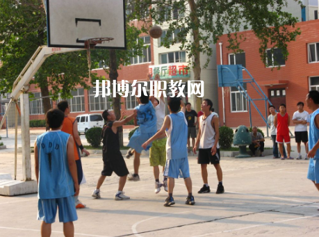 華寧縣職業(yè)高級中學(xué)2022年學(xué)費、收費多少