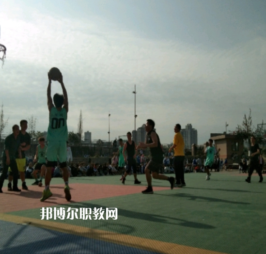內(nèi)江宏昌職業(yè)技術(shù)學(xué)校2022年報名條件、招生要求、招生對象