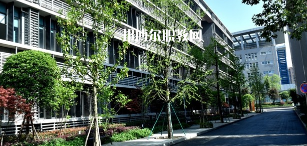 成都市技師學(xué)院怎么樣、好不好