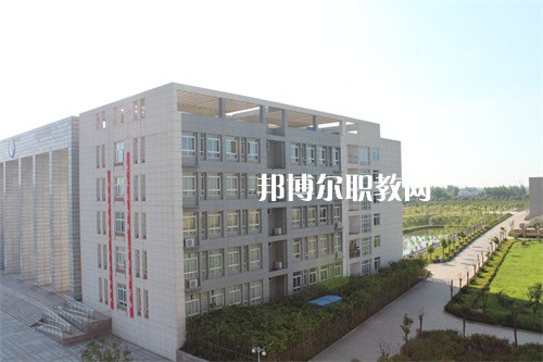 安徽六安技師學(xué)院2022年學(xué)費(fèi)、收費(fèi)多少