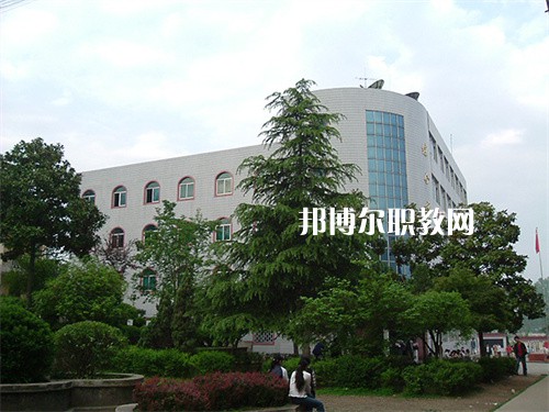 晉寧職業(yè)高級(jí)中學(xué)2022年報(bào)名條件、招生要求、招生對(duì)象