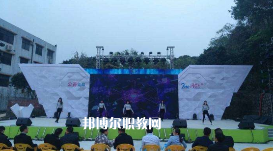 內(nèi)江市川威技工學(xué)校2022年報(bào)名條件、招生要求、招生對(duì)象