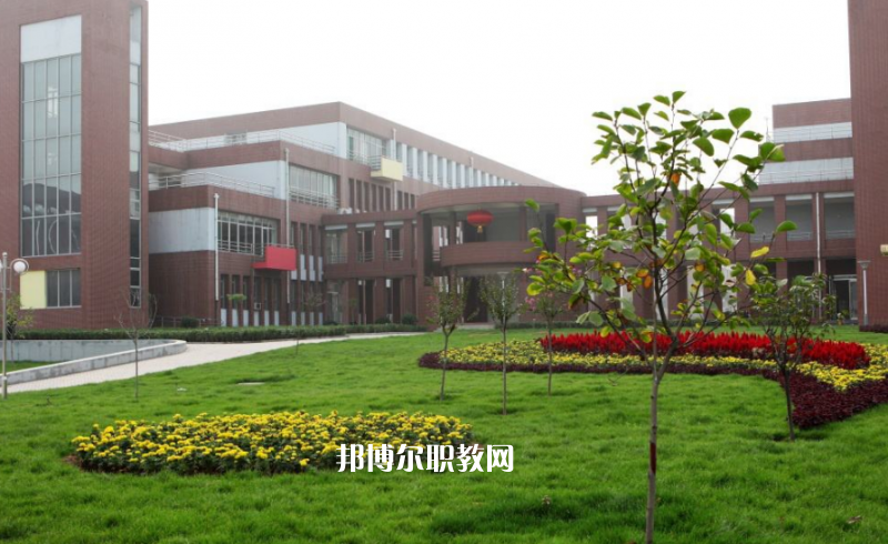 河北石家莊幼兒師范學(xué)校2022年學(xué)費(fèi)、收費(fèi)多少