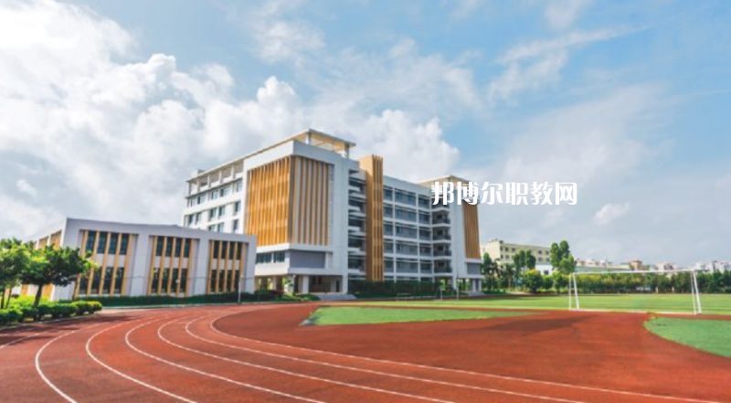 曲靖財(cái)經(jīng)學(xué)校2022年報(bào)名條件、招生要求、招生對(duì)象
