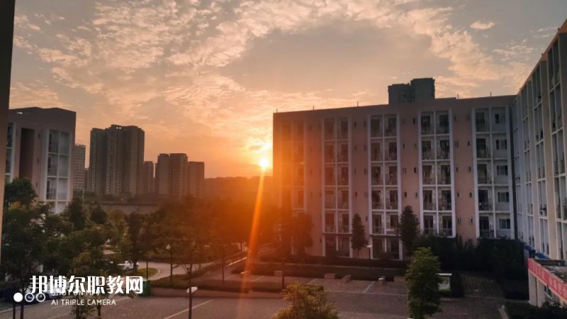 眉山信息工程中等職業(yè)技術(shù)學(xué)校2022年報名條件、招生要求、招生對象
