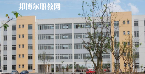 思茅衛(wèi)生學(xué)校2022年報(bào)名條件、招生要求、招生對(duì)象