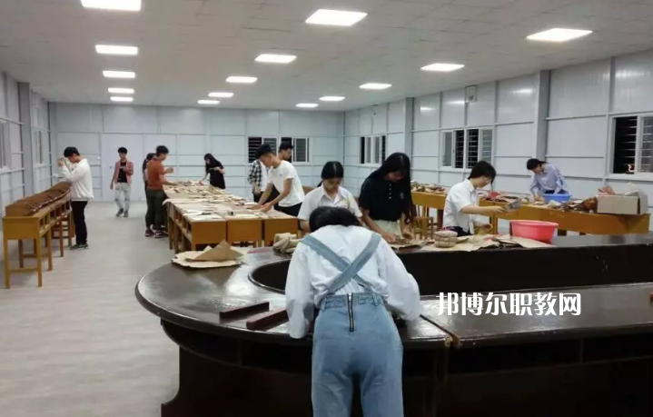汕頭中醫(yī)藥技工學(xué)校2022年報名條件、招生要求、招生對象 