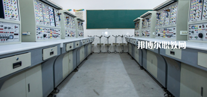 四川省青神中等職業(yè)學(xué)校2022年學(xué)費(fèi)、收費(fèi)多少