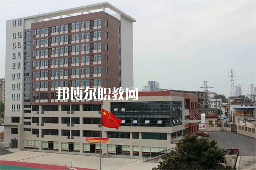 湖南省經(jīng)濟(jì)貿(mào)易職業(yè)中專學(xué)校2022年學(xué)費(fèi)、收費(fèi)多少