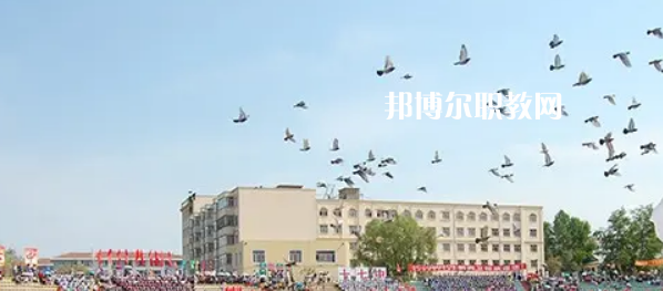 黑龍江省鶴崗衛(wèi)生學(xué)校2022年報名條件、招生要求、招生對象